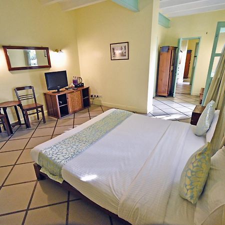Hotel Villa Des Gouverneurs 蓬蒂切里 外观 照片