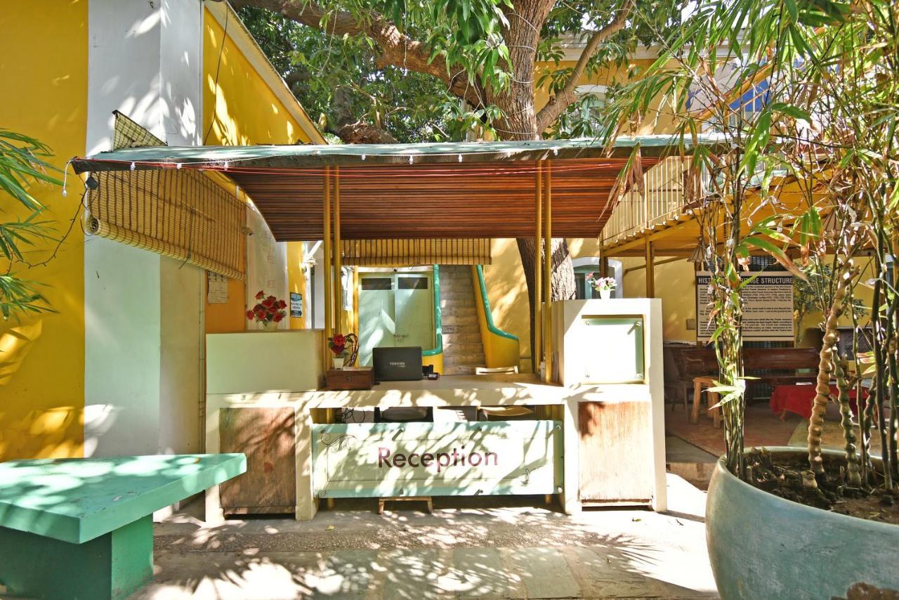 Hotel Villa Des Gouverneurs 蓬蒂切里 外观 照片