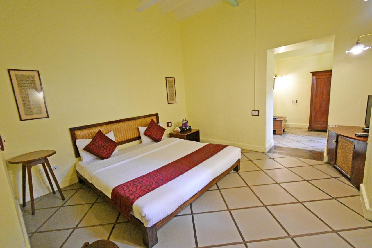 Hotel Villa Des Gouverneurs 蓬蒂切里 外观 照片