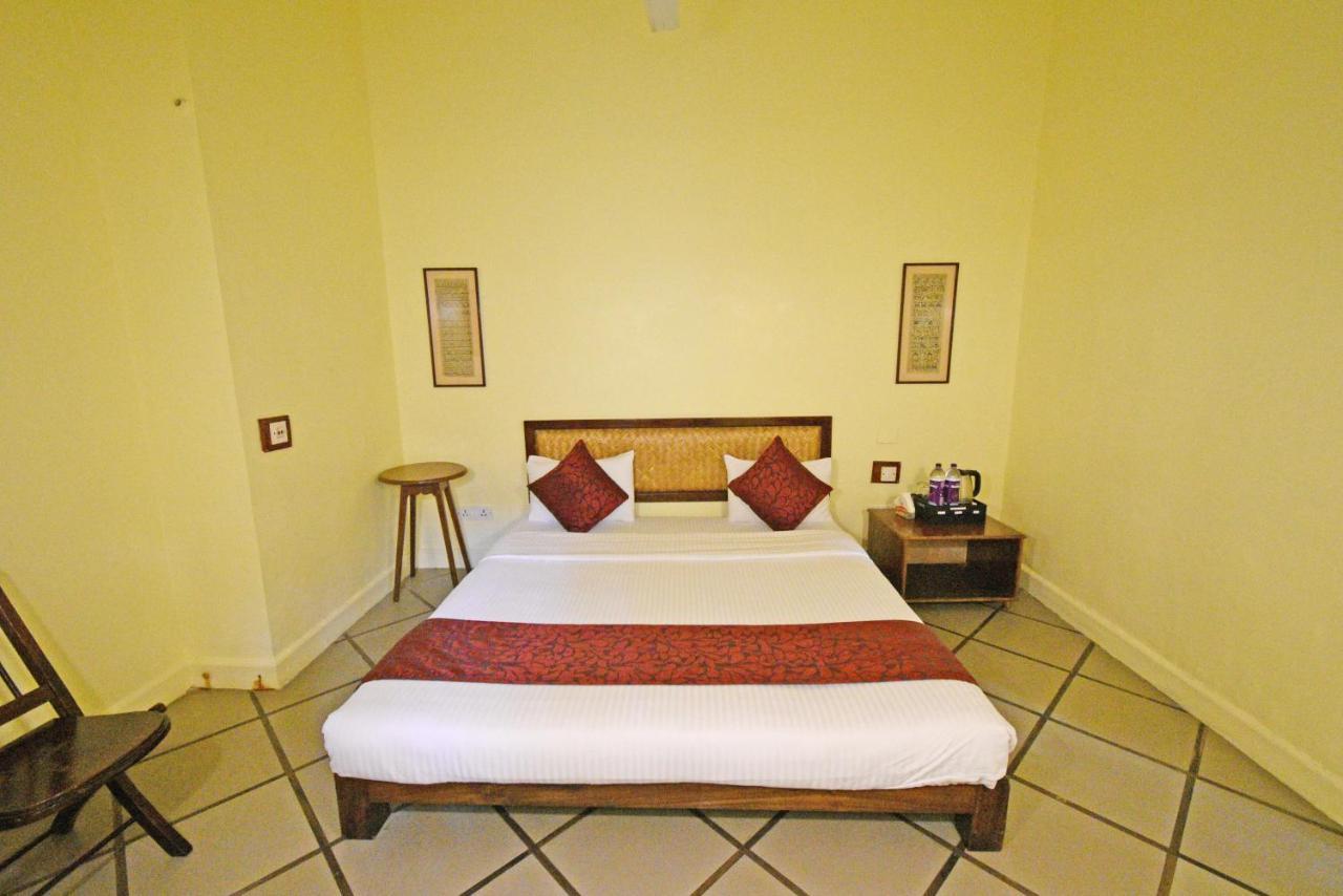 Hotel Villa Des Gouverneurs 蓬蒂切里 外观 照片