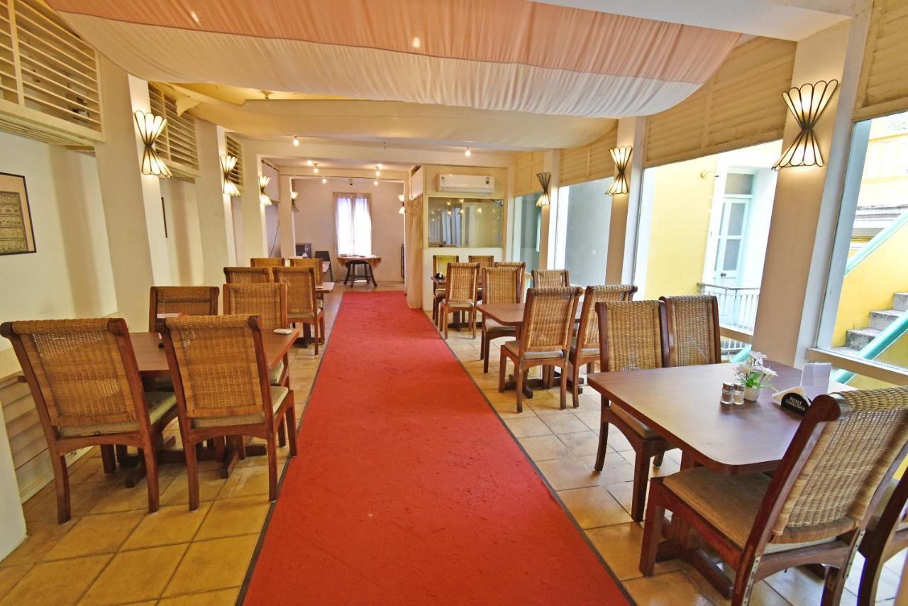 Hotel Villa Des Gouverneurs 蓬蒂切里 外观 照片