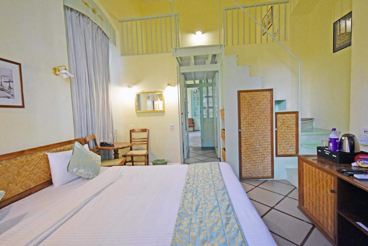 Hotel Villa Des Gouverneurs 蓬蒂切里 外观 照片