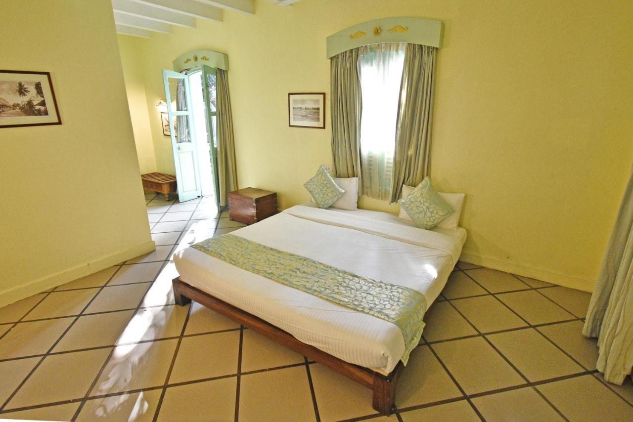 Hotel Villa Des Gouverneurs 蓬蒂切里 外观 照片