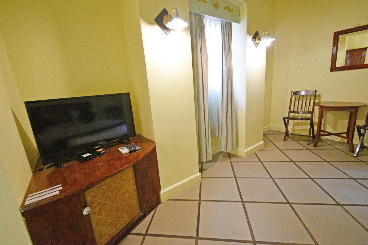 Hotel Villa Des Gouverneurs 蓬蒂切里 外观 照片