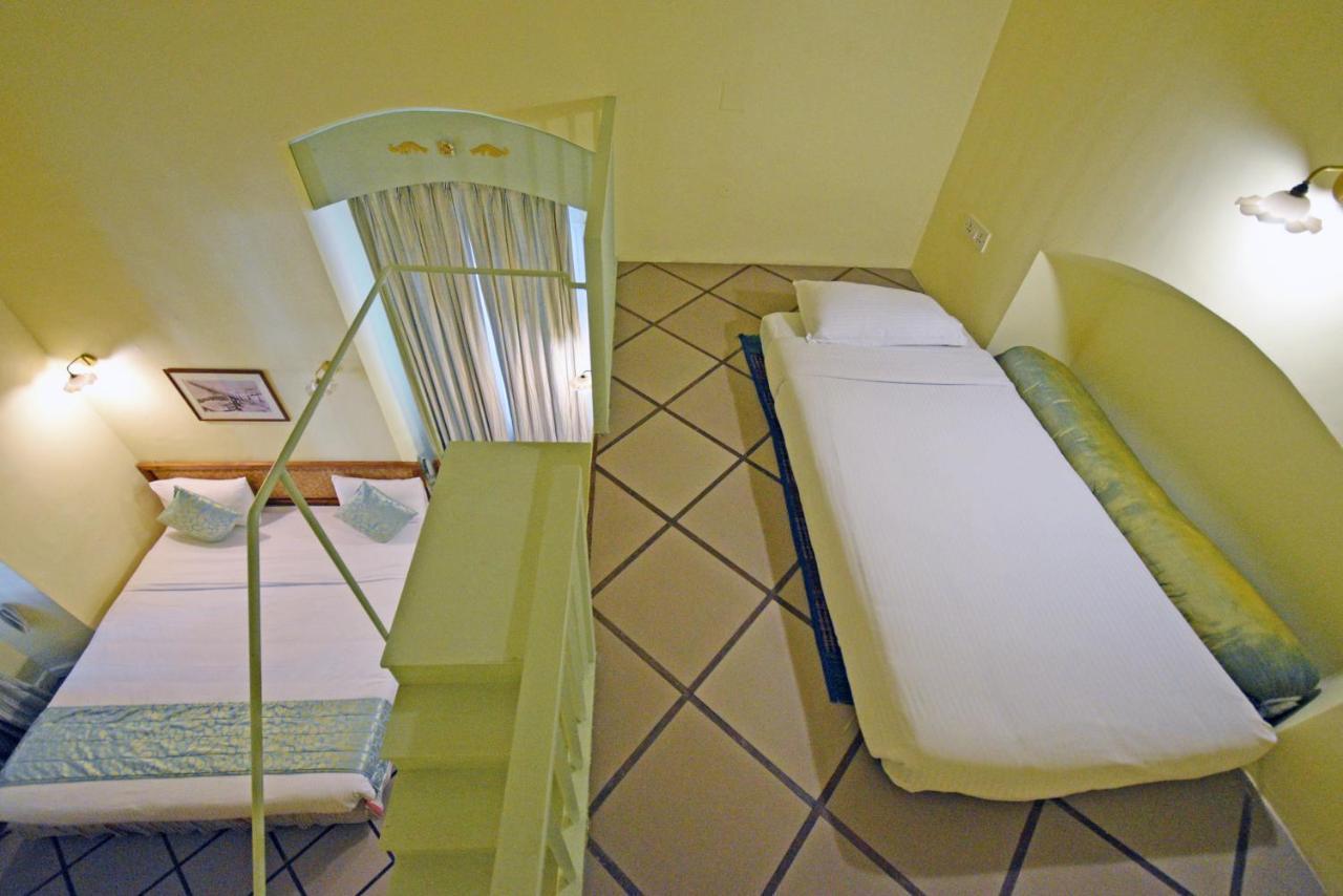 Hotel Villa Des Gouverneurs 蓬蒂切里 外观 照片